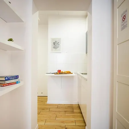 Apartament Mgr Ministudio Bitwy Warszawskiej Obok Lotnisko *