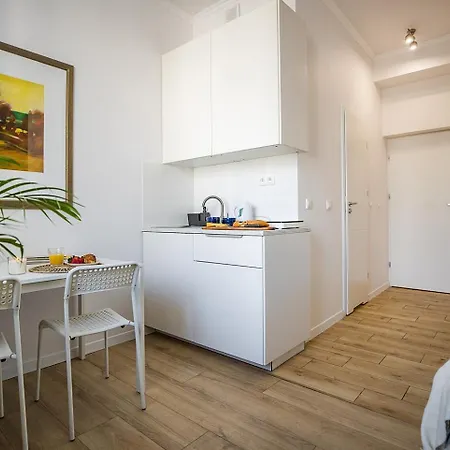 Apartment Unitapartments Zachodnia - Blisko Komunikacji Lotnisko Chopina Blue Mgr Warsaw