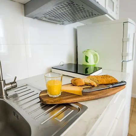 Unitapartments Zachodnia - Blisko Komunikacji Lotnisko Chopina Blue Mgr Varsovie